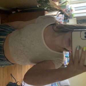 Crop top twisted back